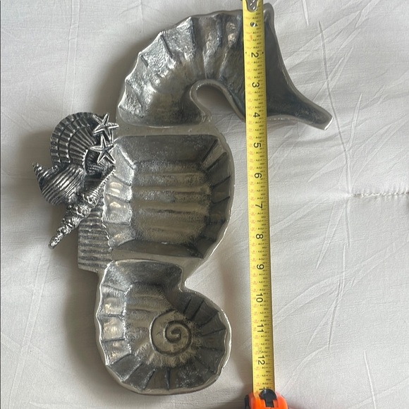 MUDPIE Silver Seahorse Shell Art Decor - Picture 11 of 11